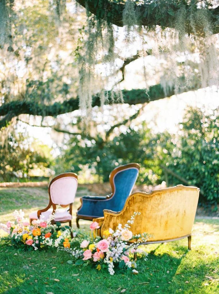 Micro wedding vintage seating | Wedding Vendors