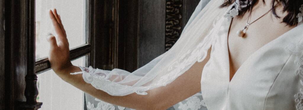 heirloom wedding details - heirloom wedding dress - veil - wed society