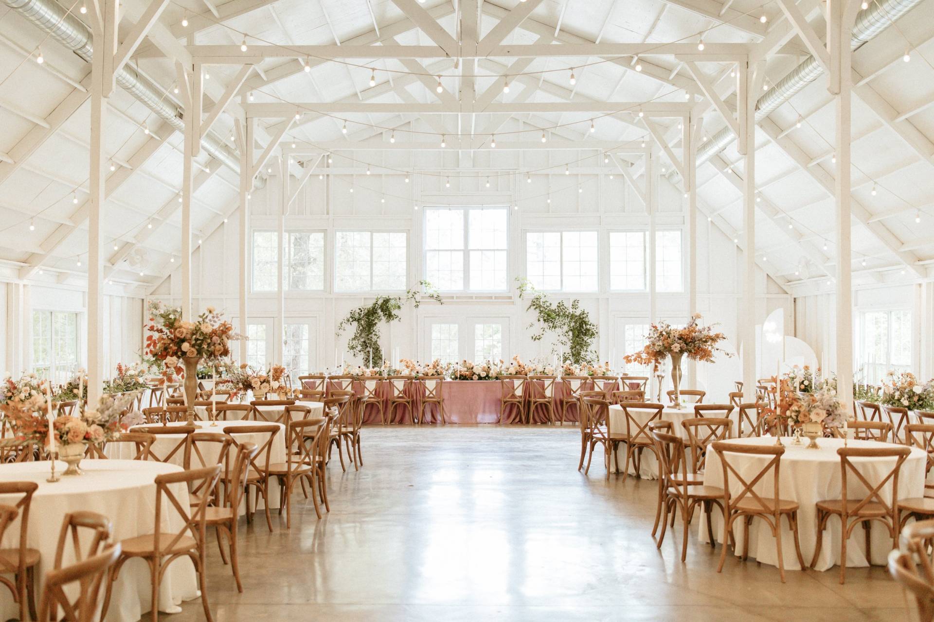 kindred barn is one of the most popular wedding venues in northwest arkansas