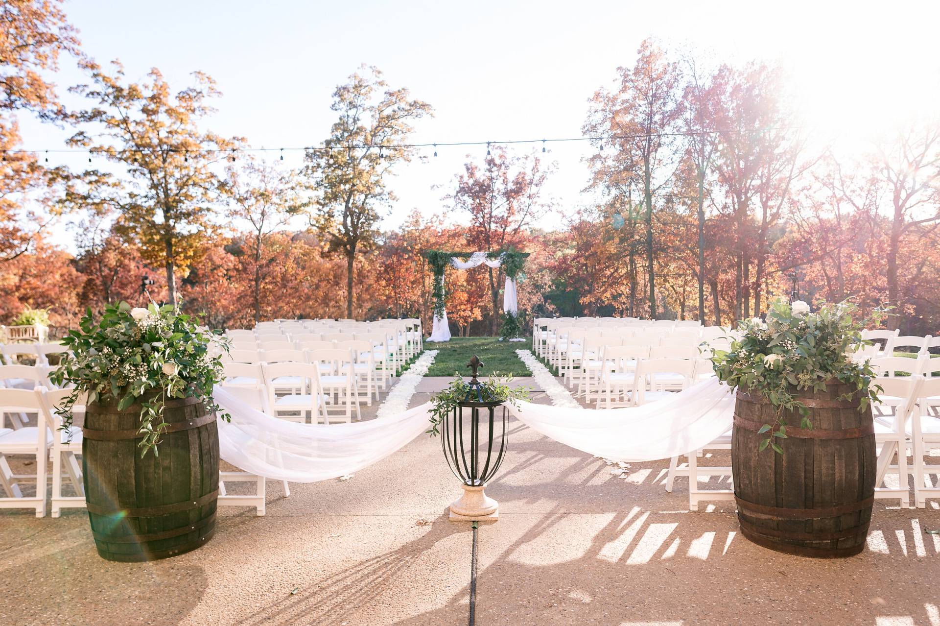 one of the many beautiful outdoor wedding venues in st louis