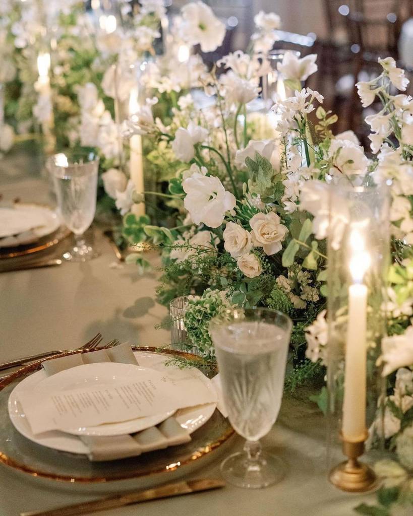 We’re captivated by the display of simplistic details in Callie + Hayden’s wedding! ⁠The soft green hues are just perfection!