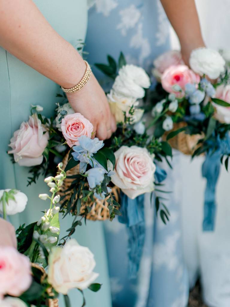 Amanda + Kevin’s garden party-inspired wedding at the stunning swallowseveweddings was straight out of a dream! One of our favorite
