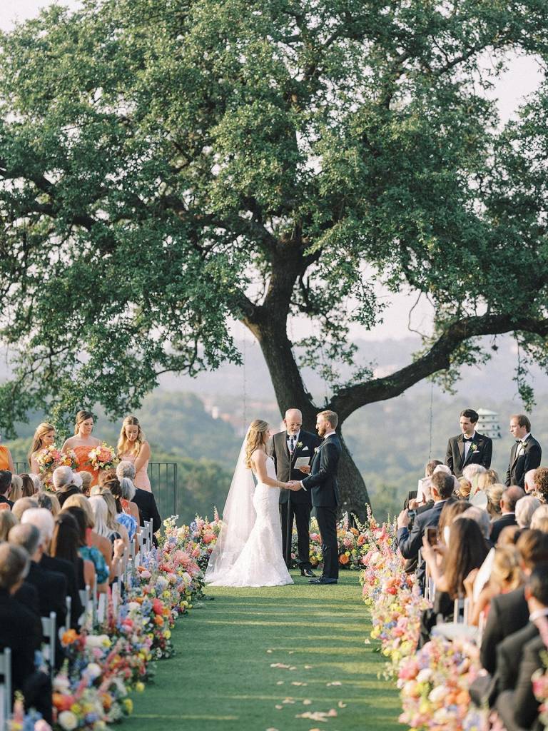 Love was in the air for the Langleys! Their May wedding at omnibartoncreek was the dreamiest kickoff to summer —