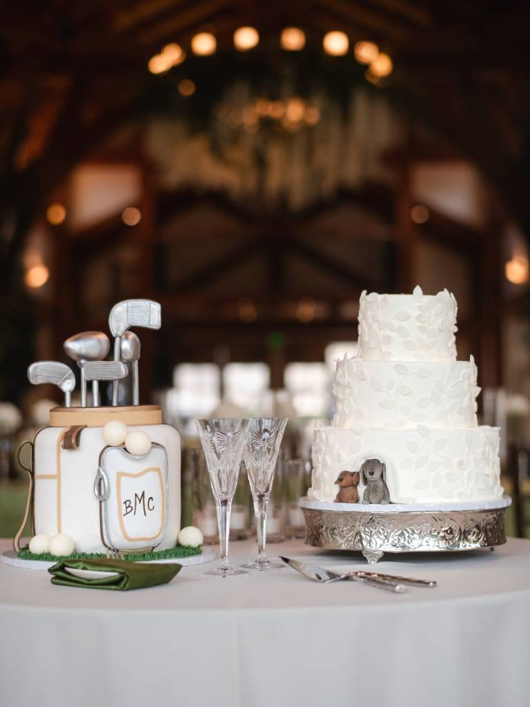 Chloe and Brandon pulled off an epic Western-inspired celebration. Think cowboy hats, boots, fringe for days, and the ultimate golfer’s-dream
