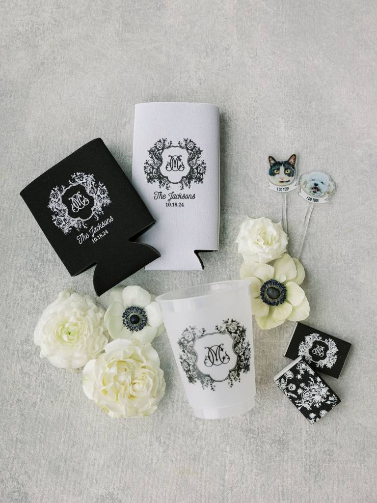 Just some B+W details from the Jacksons wedding, curated by simplyxoevents ⁠that we love! 🖤🤍 •⁠ •⁠ Wed Society |