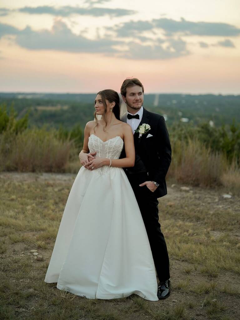 The Gilliam’s said “I Do” at maesridge, surrounded by gorgeous Hill Country views and the most perfect sunset to end