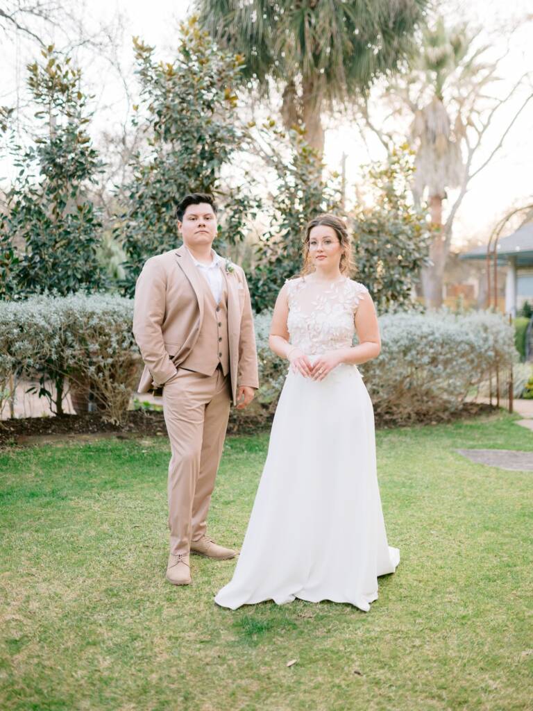 Fun fact: photographer @photosbyyazmin and @vanesacoevents are related and often tackle weddings together! The best of both worlds, and they
